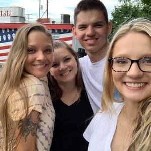 Meet your Posher, Jenny